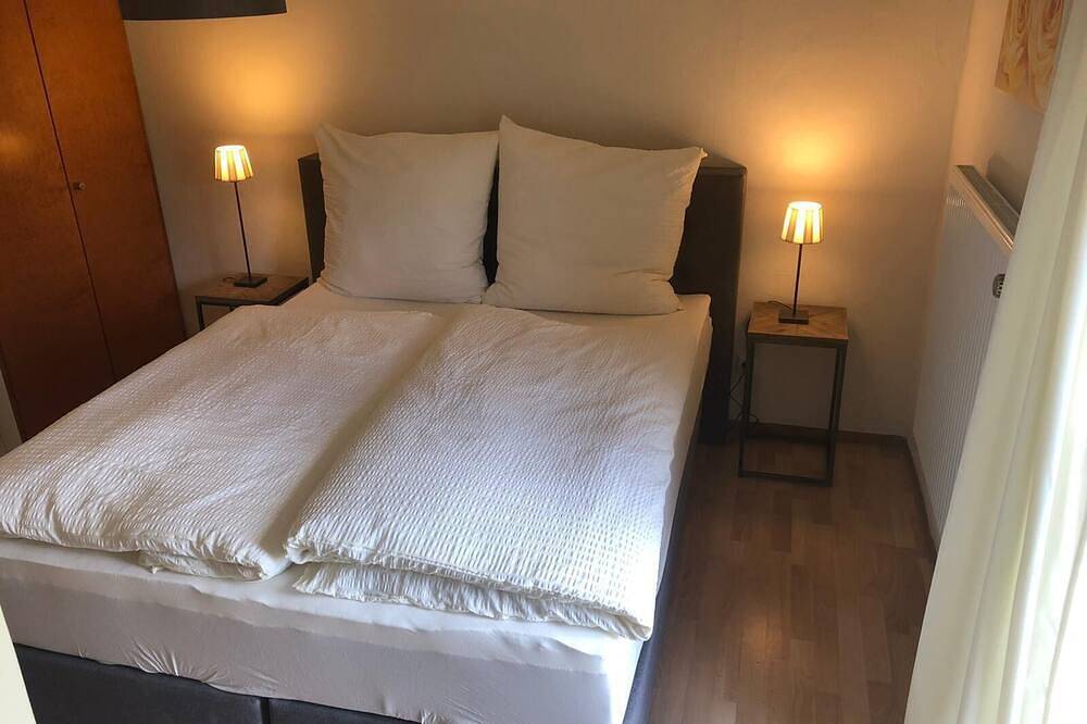 Schmidts Gästehaus: Entspannung pur im großen Garten mit eigener Sauna in Stadtsteinach, Oberes Maintal - Coburger Land