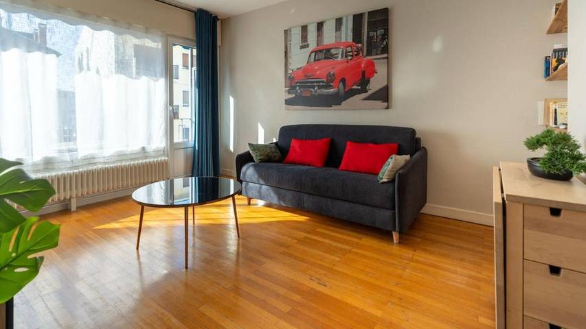 Gîte pour 4 personnes, avec terrasse dans Gare d'Annecy - 4