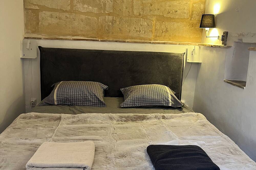 Bright, quiet Mazet in historic center in Avignon, Vaucluse