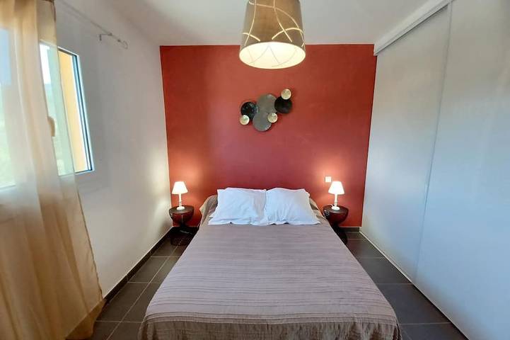 Appartamento intero, Apt heated pool, wifi, 2 bedrooms, air conditioning, 7 min beach 1 min river in Galeria, Parco naturale regionale della Corsica