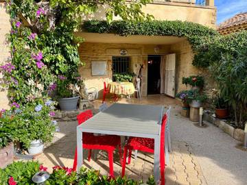 Chambre d’hôte pour 5 personnes, avec vue et jardin à Castillon-du-Gard