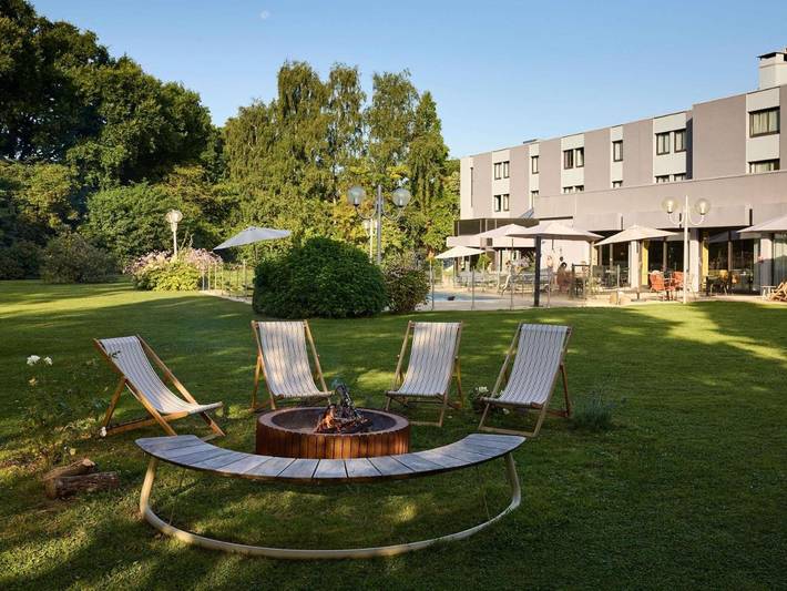 Hôtel pour 3 personnes, avec Terrasse et Jardin ainsi que Piscine et Vue