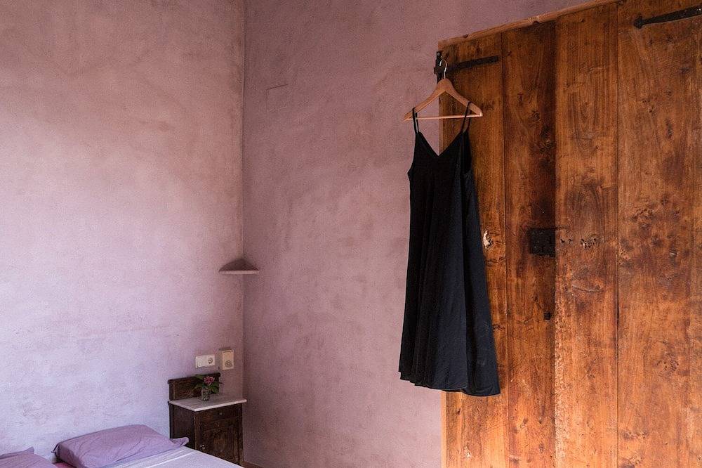 Casa de Pueblo Reformada y con Encanto a 10min de Figueres y 30min de Cadaques in Palau-saverdera, Oberampurien