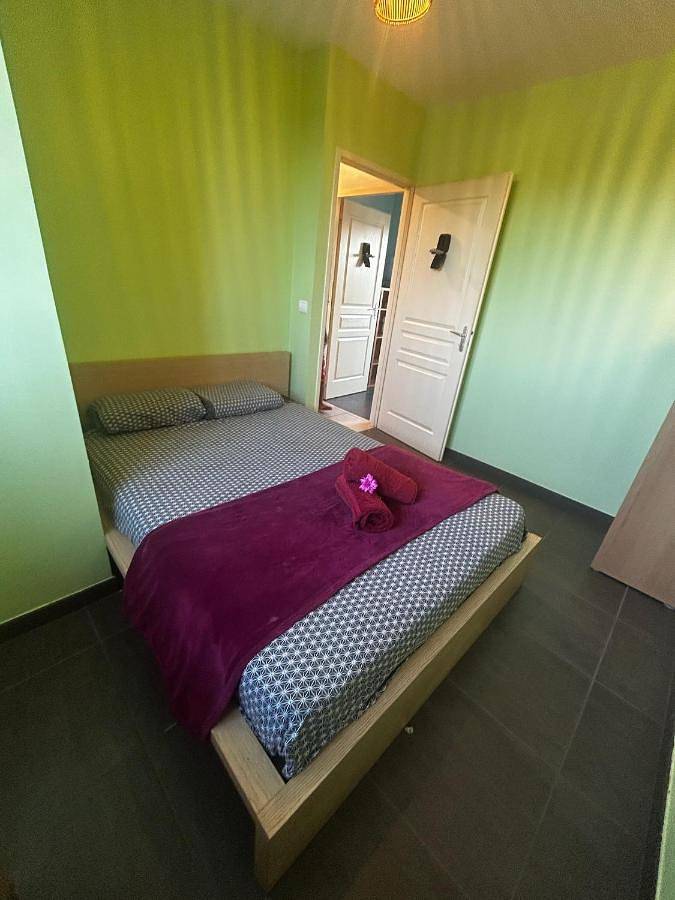 Location de vacances pour 2 personnes, avec Terrasse dans Janneyrias - 3