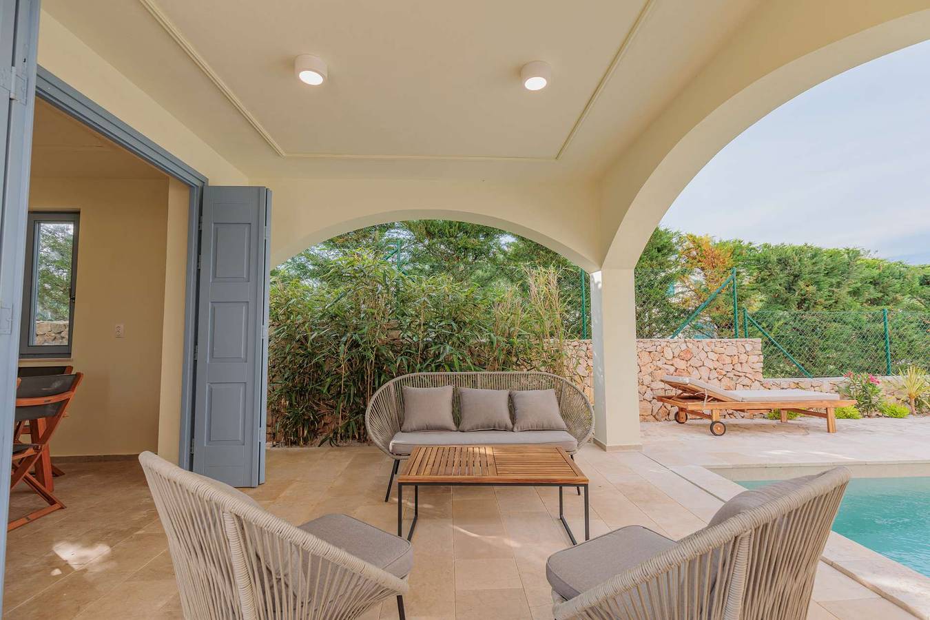 Seafront Villa Adriatica with pool in Dobropoljana, Pasman