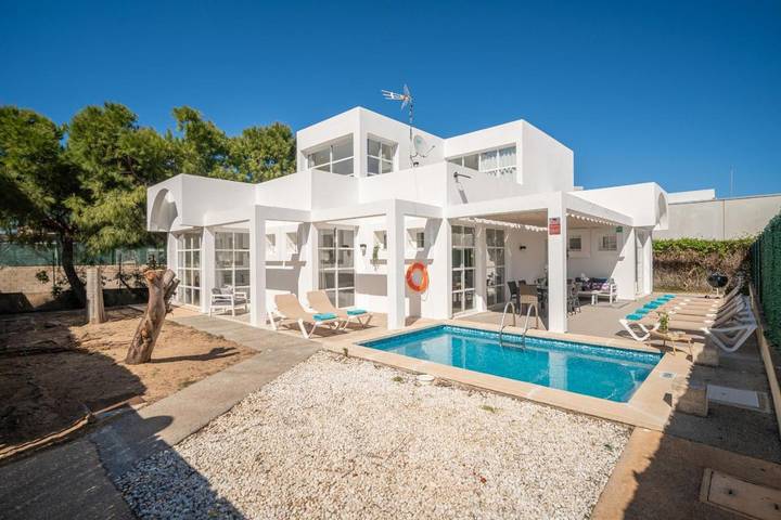 Chalet für 8 Personen, mit Garten und Pool in Can Picafort