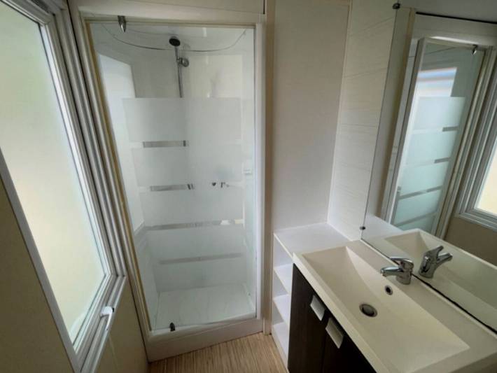 Mobil home pour 5 personnes, avec piscine et terrasse, animaux acceptés à Espelette - 4