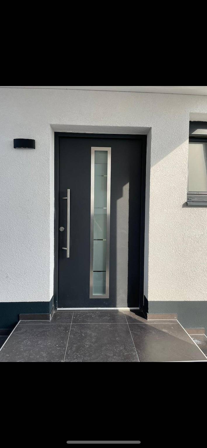 Neu gebautes komplettes Reihenhaus  in Oberasbach, Franken