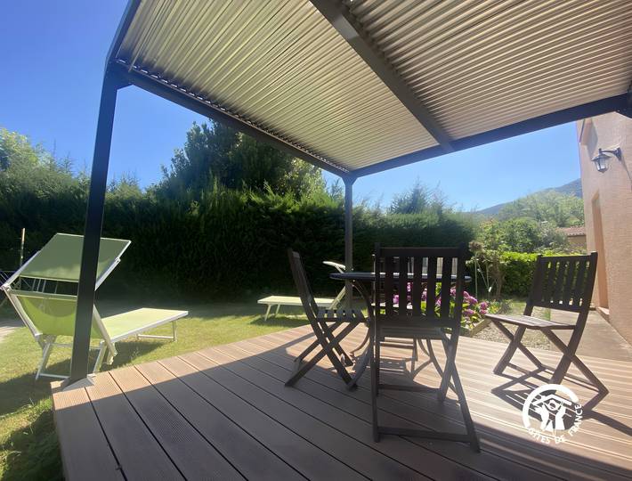 Casa vacanze 'Gîte Hortensias' con terrazza e fiume di fronte in Arles-sur-Tech, Céret e dintorni