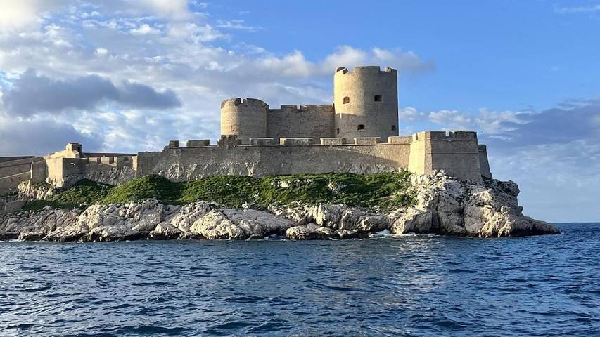 Gîte pour 2 personnes, avec terrasse dans Iles Du Frioul - 3