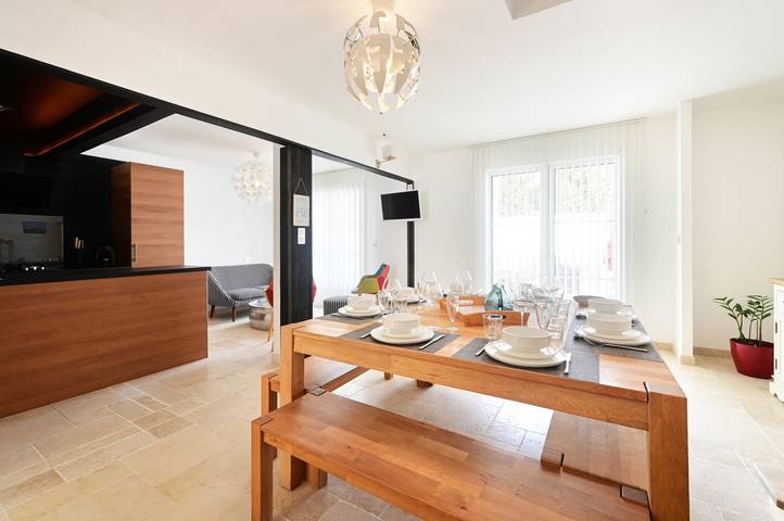 Gîte pour 8 personnes, avec piscine et terrasse à La Couarde-sur-Mer - 4