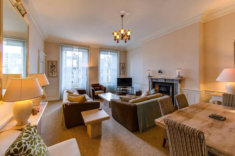 Appartamento intero, 5 * Luxury Suite Central Edimburgo: viste mozzafiato sul Castello di Edimburgo! in Edimburgo, Lothian