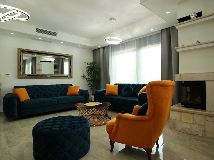 Luxusvilla mit fünf Zimmern und privatem Pool in Malinska in Malinska-Dubašnica, Krk