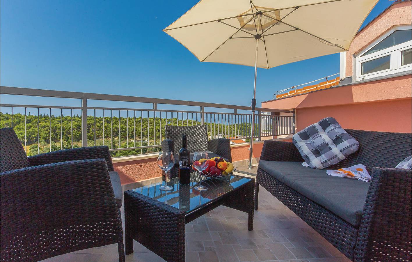 Apartamento vacacional entero, Apartamento de vacaciones para 4 personas con jardín in Makarska, Rivera de Makarska