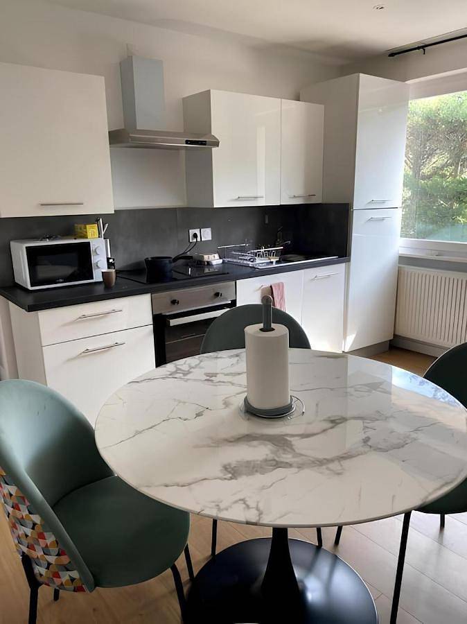 Appartement entier, 2Br 2 bathroom Geneva Tram 17 in Ambilly, Région de Saint-Julien-en-Genevois