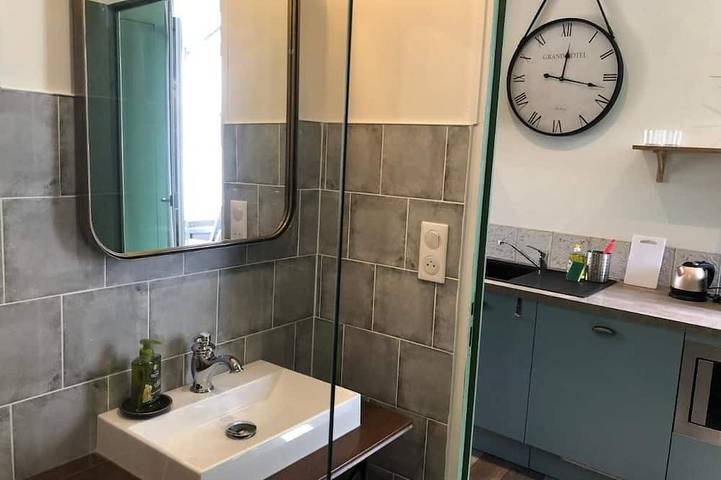 Gîte pour 2 personnes, avec terrasse dans Marche Sur La Place Des Lices Vannes - 4