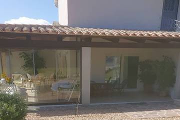 Gîte pour 5 personnes, avec jardin et balcon dans Cala Bitta