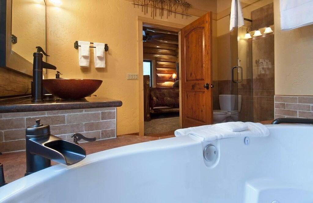 (67) El Capitan (3 Bedrooms Only) at The Redwoods In Yosemite in Wawona, Mariposa County