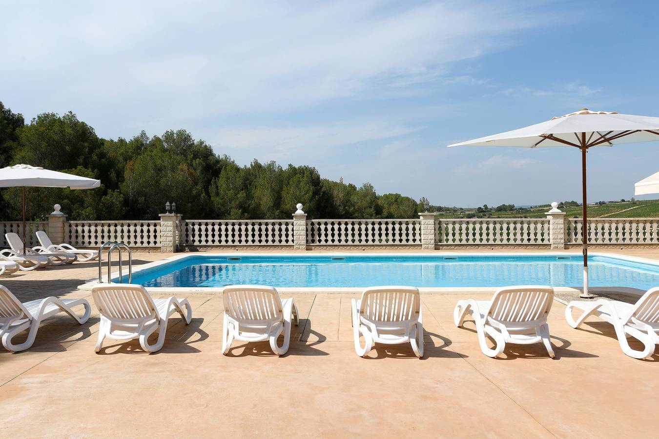 Villa „Cal Vimon“ mit privatem Pool, privaten Terrassen und Wlan in Alt Penedès, Penedes DO