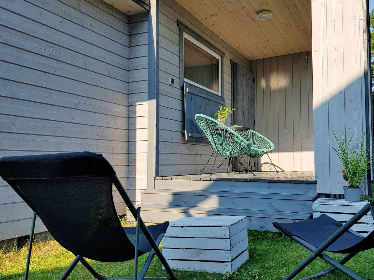 Gemütliches Ferienhaus in Gmina Stegna mit Terrasse, Grill und Garten in Stegna, Zatoka Gdańska