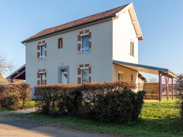 Gîte pour 6 personnes, avec jardin, animaux acceptés à Soing-Cubry-Charentenay