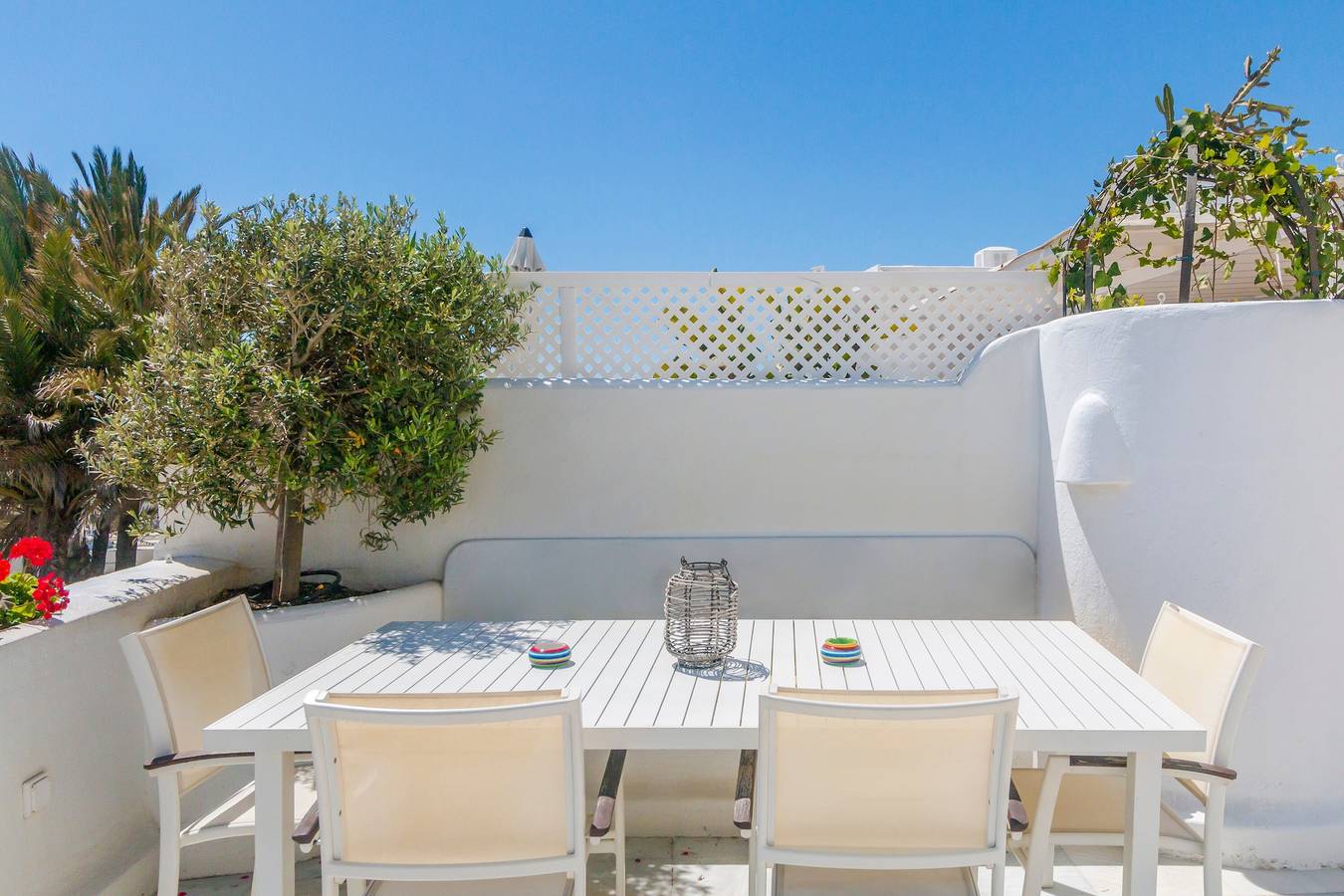 Appartamento intero, Appartamento di lusso con jacuzzi, vista mare, Wi-Fi e aria condizionata in Marbella Centro, Marbella