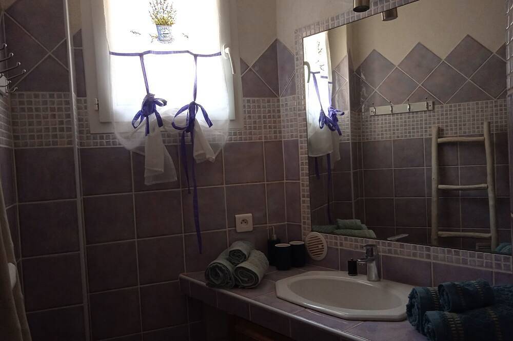 Villa mit Pool und eigenem Spa mit Meerblick in Fautea, Conca