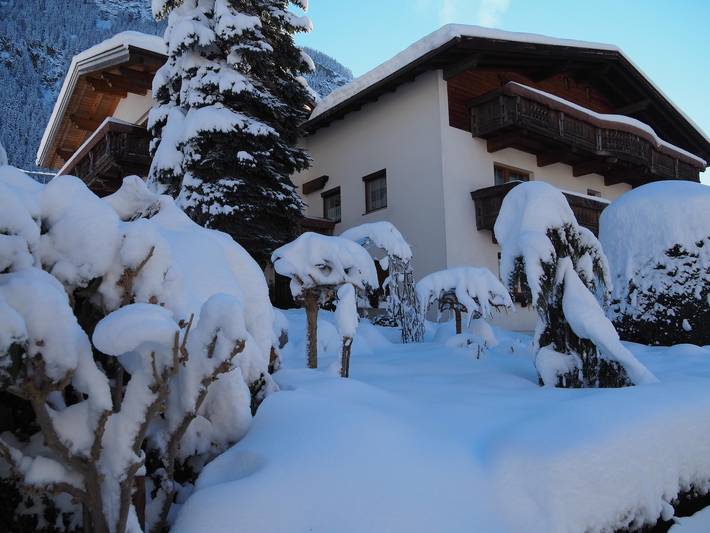 Gîte pour 2 personnes, avec balcon à Oetz - 2