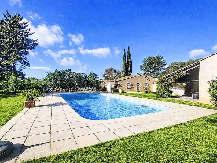 Location de vacances pour 8 personnes, avec terrasse et piscine à Le Val - 3