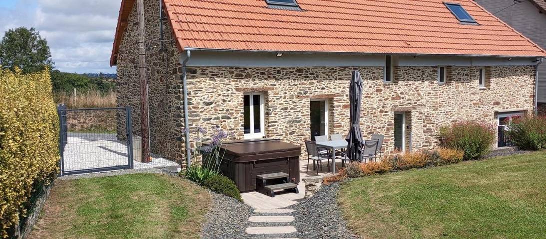 Maison de vacances pour 7 personnes, avec Jacuzzi et Terrasse ainsi que Jardin et Sauna