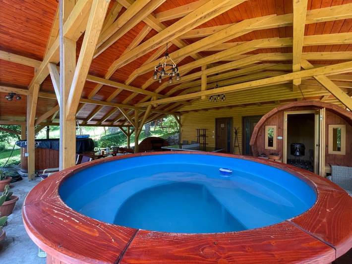 Maison d’hôte pour 26 personnes, avec sauna et jardin ainsi que piscine et jacuzzi en Roumanie - 4