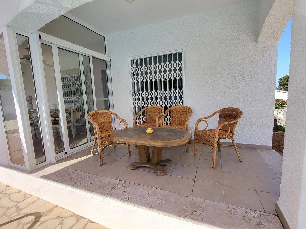 Torredembarra cosy, well equipped house, 5 min. from the beach in Torredembarra, Costa Dorada