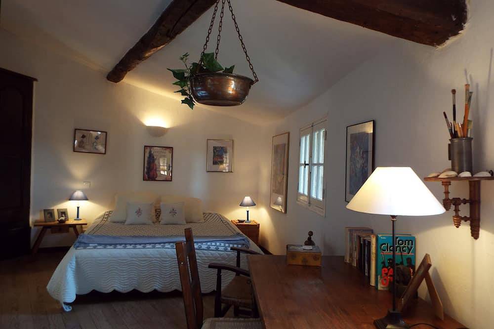 El sueño de la Provenza en 1700 casa con hermosas vistas in Cotignac, Región Brignoles