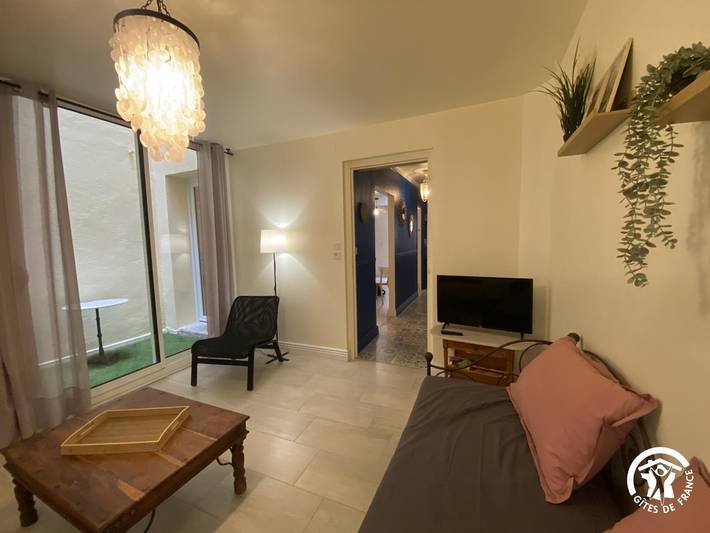 Gîte pour 10 personnes, avec terrasse - 1