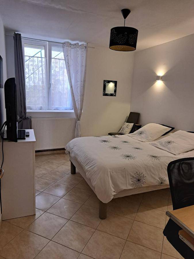 Gîte pour 6 personnes, avec Balcon et Terrasse à Saint-Rambert-en-Bugey