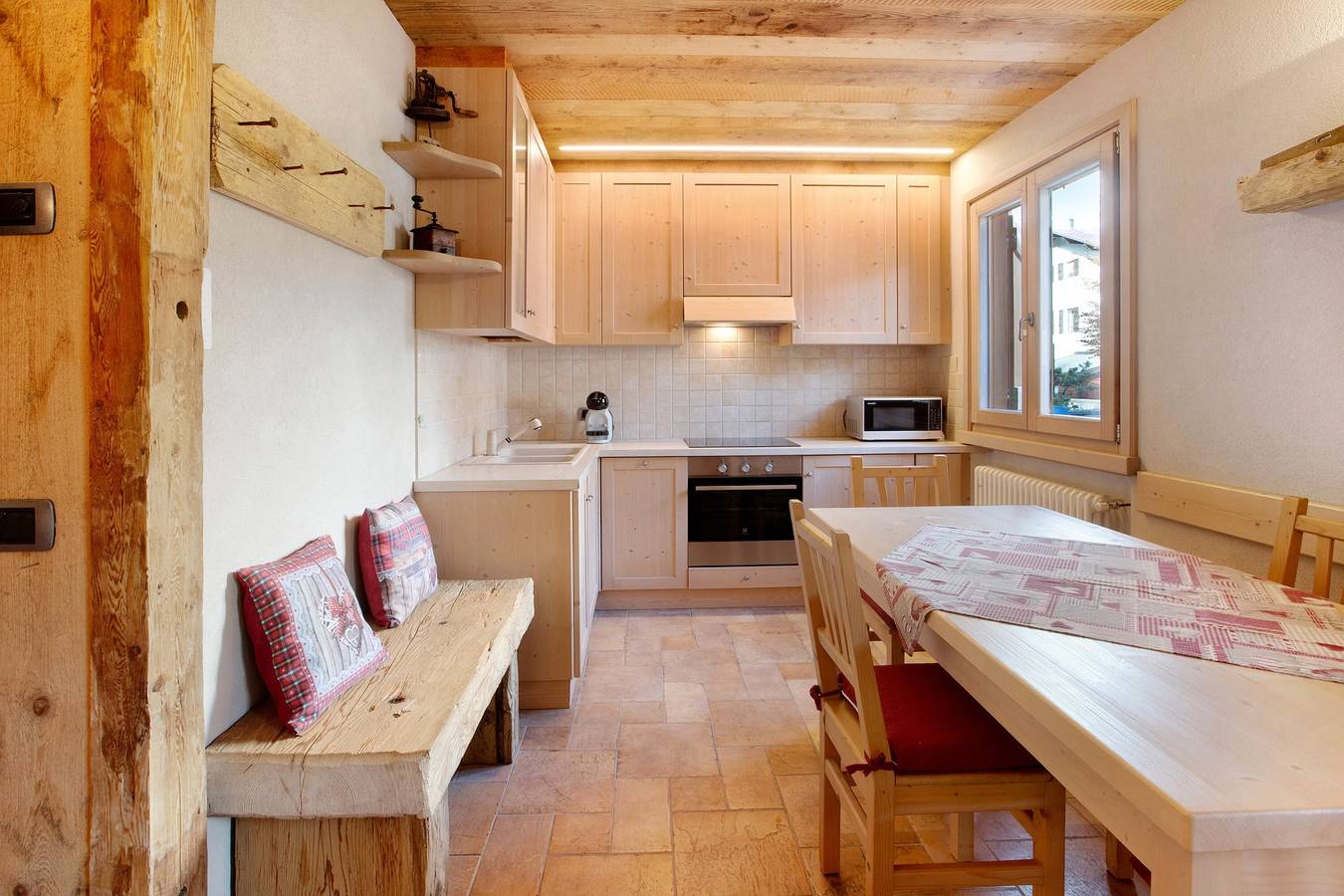 Appartamento intero, Appartamento per vacanze "Casa Clus Bormio 1" con vista sulle montagne, giardino privato e Wi-Fi in Valdisotto, Parco Nazionale dello Stelvio