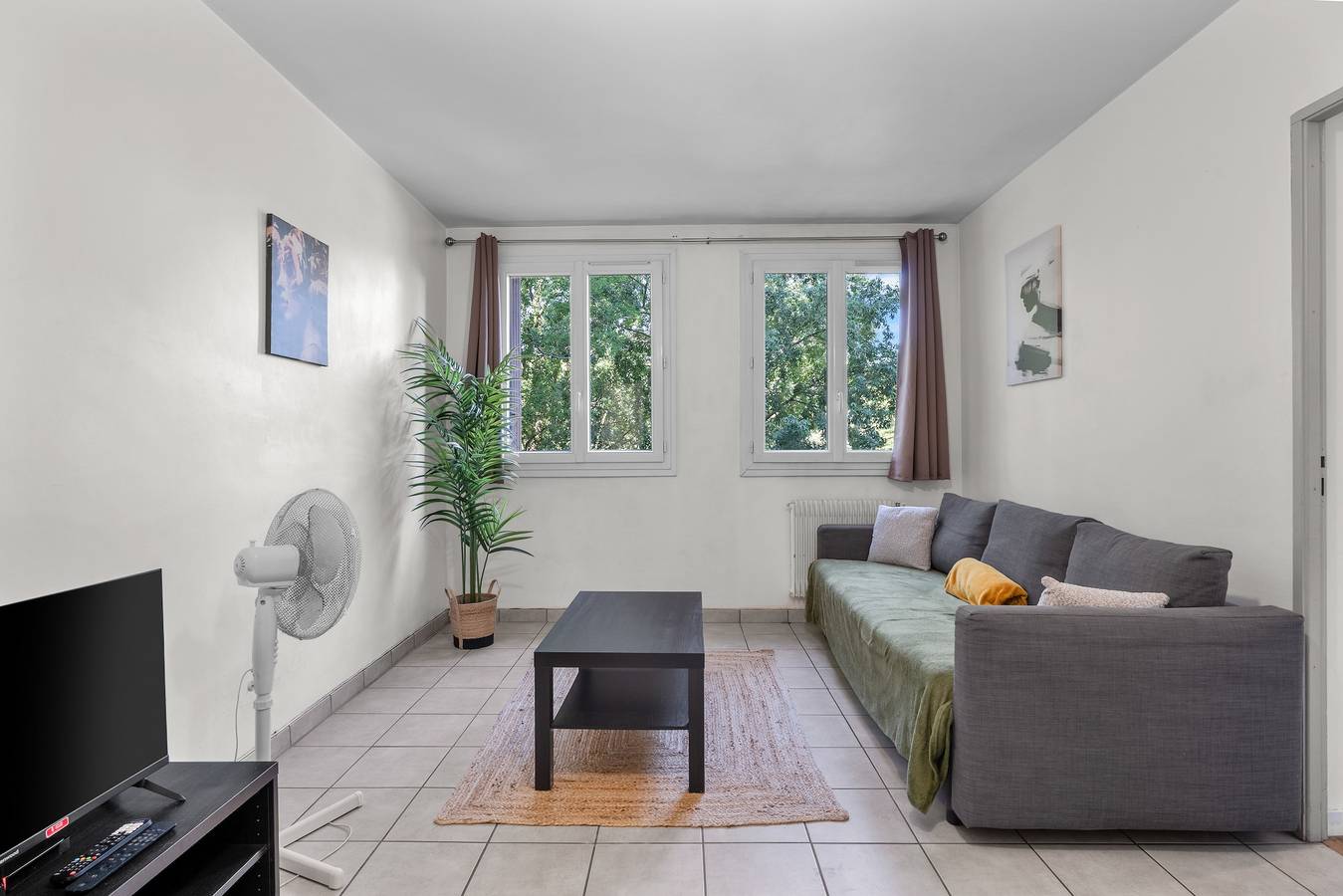 Appartement entier, Appartement « Grand De 8 Couchages » avec Wi-Fi in Marseille, Région de Marseille