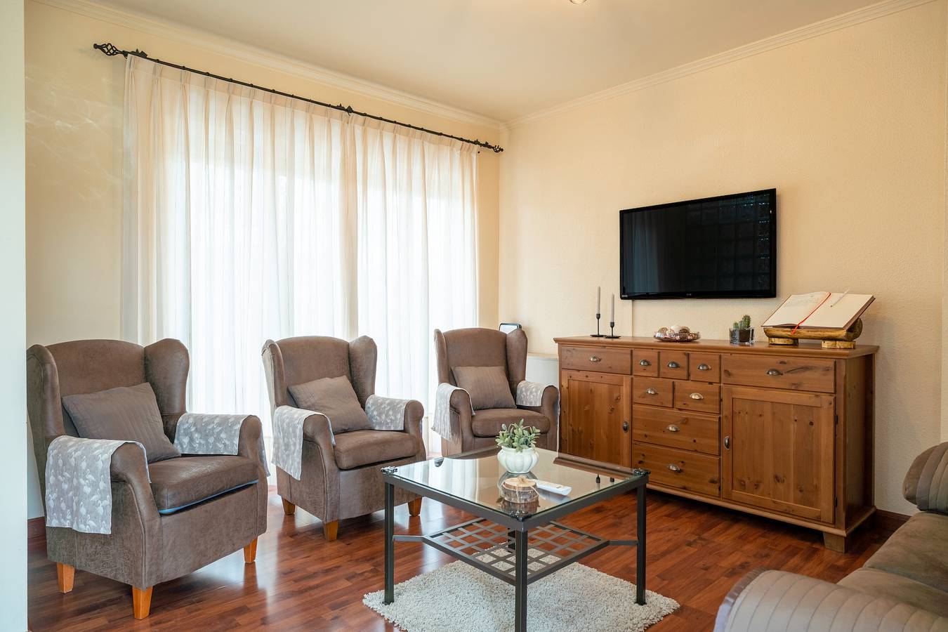 Casa Vacacional 'La Quintana Del Maestro' con Vista a la Montaña, Terraza Privada y Wi-Fi in Siero, Provincia de Asturias