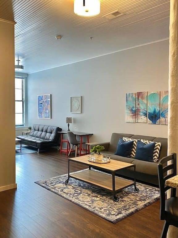 * 2Br 2Ba Nagelneue Loft Downtown Kansas City, Mo Im Historischen Gebäude in Kansas City, Missouri