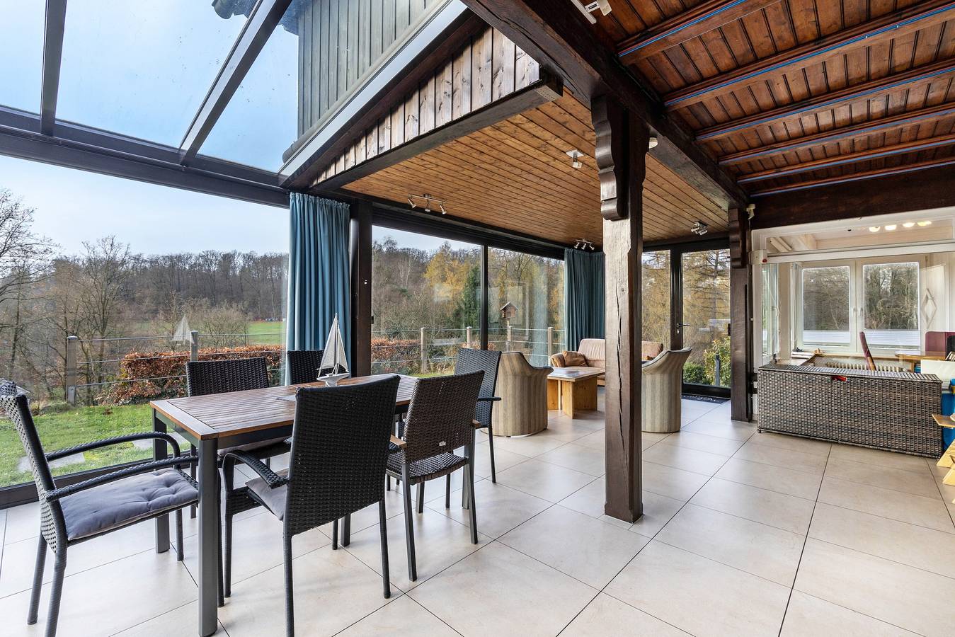 Panorama Vakantiehuis Sorpesee, 120 m², met Uitzicht op het Meer, Privéterras & Wifi, foto 6