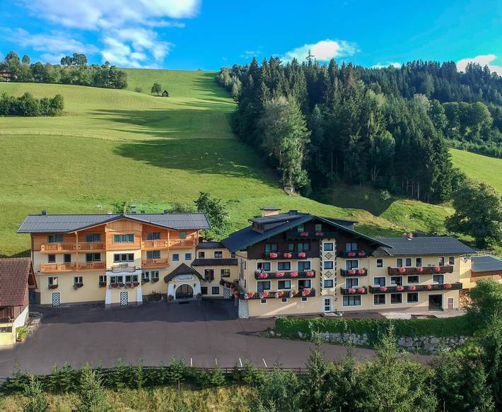 Ferienwohnung für 2 Personen, mit Balkon und Terrasse sowie Garten und Sauna in Schladming