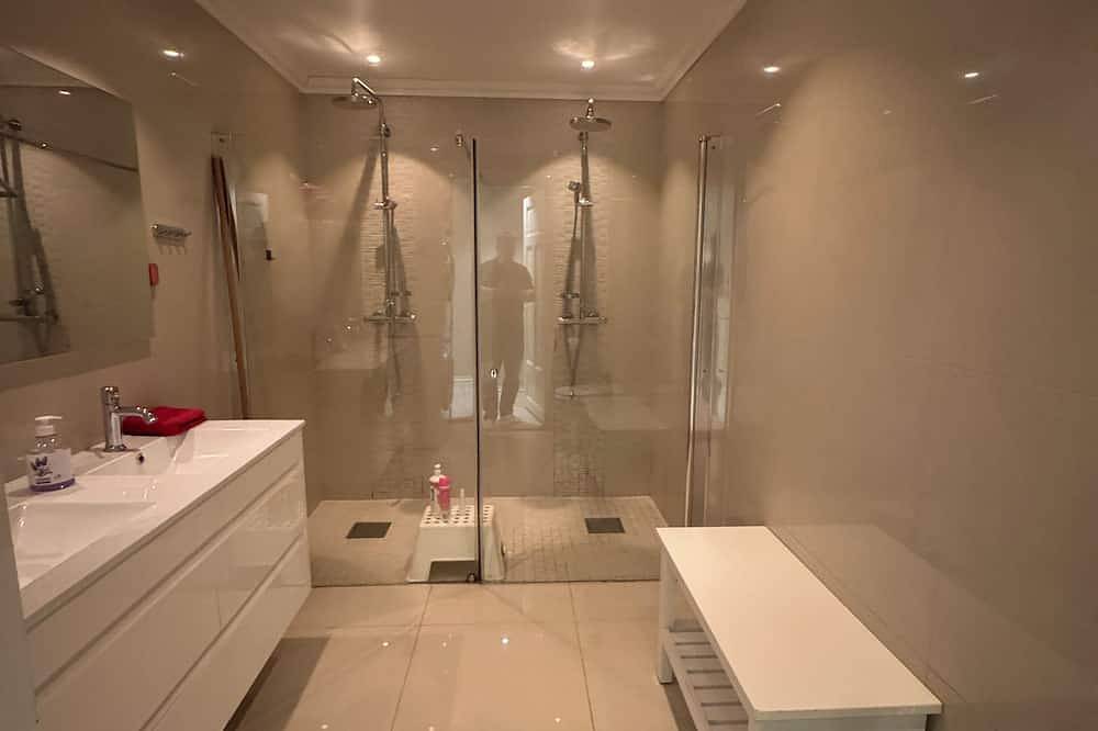 Ganze Wohnung, Luxury 2-bedroom cinema apartment in peaceful Soereidgrend in Fana, Bergen
