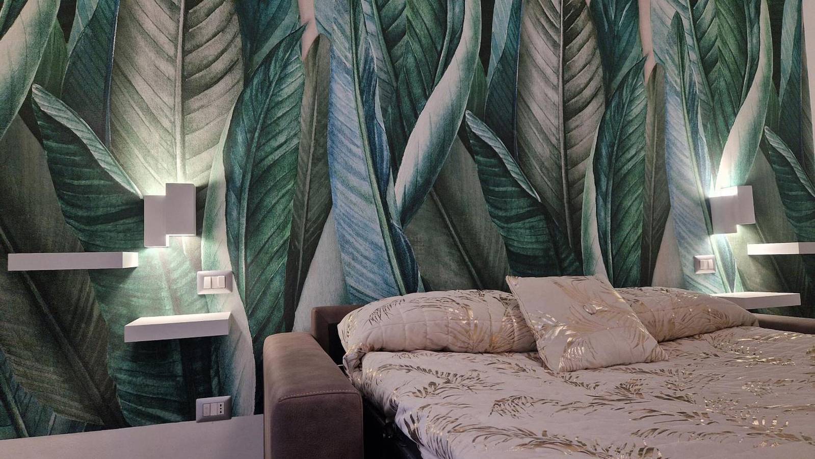Entire apartment, Apartment 'Rebecca' with Balcony, Wi-Fi and Air Conditioning in Catania, Catania Province