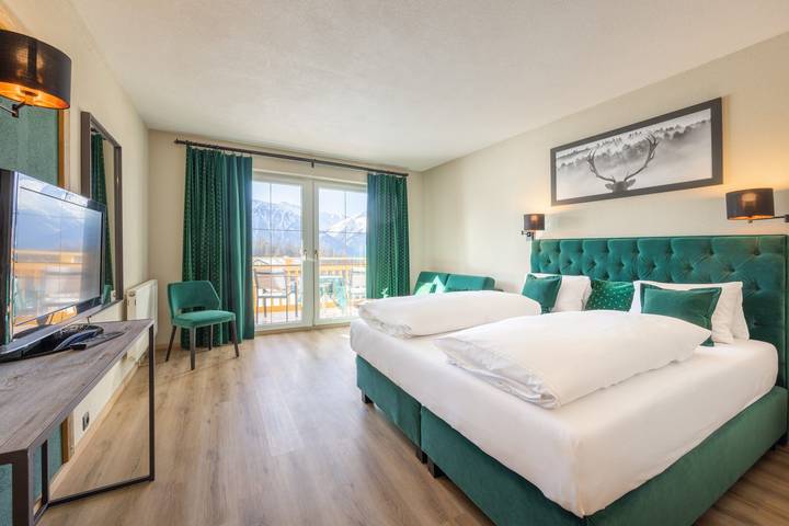 Ferienwohnung für 4 Personen, mit Pool und Terrasse sowie Sauna und Whirlpool, mit Haustier in Telfs