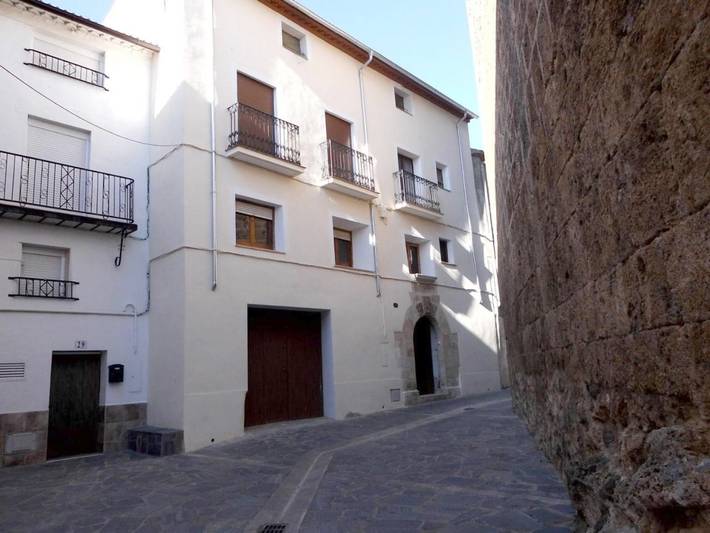 Casa rural para 6 personas, con Balcón y Terraza además de Jardín y Piscina en La Litera