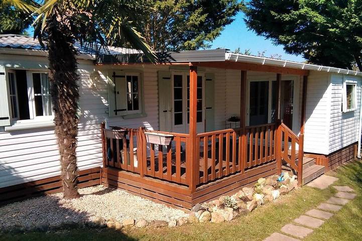 Location de vacances pour 7 personnes, avec Terrasse ainsi que Jardin et Piscine à Saint-Cyr-en-Talmondais