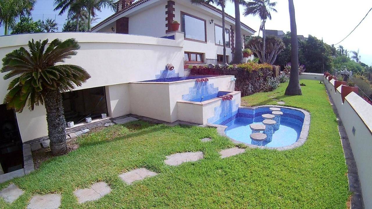 Deluxe Villa in Playa Bollullo, La Orotava