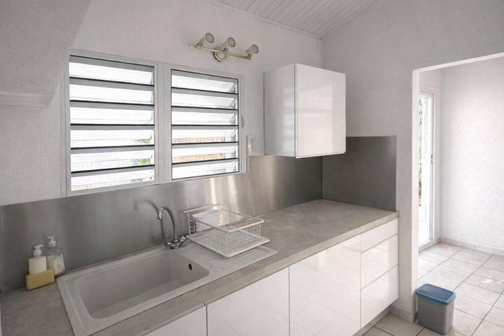 Gîte pour 6 personnes, avec vue et terrasse à Tartane - 4