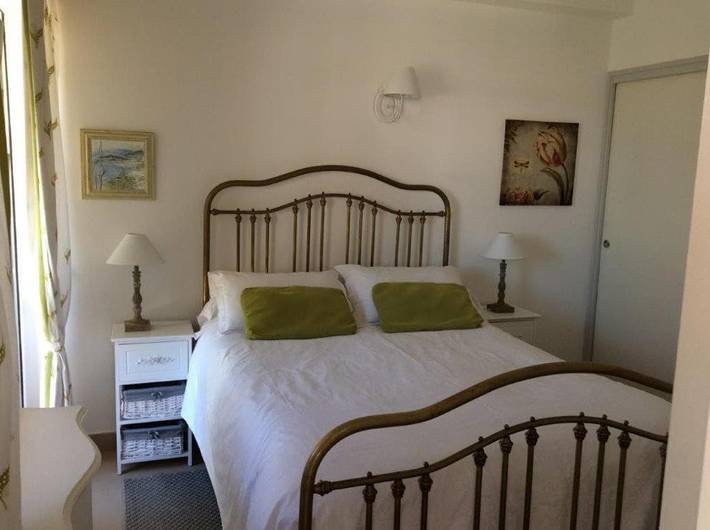 Gîte pour 8 personnes, avec jardin ainsi que terrasse et vue dans Plage Camp Long - 4