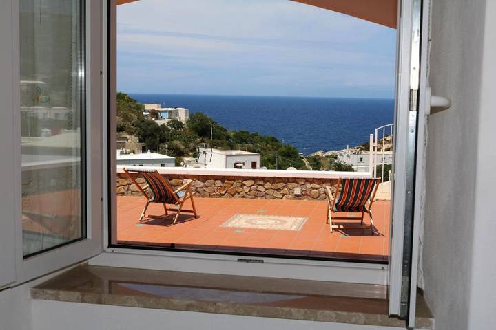 Ferienhaus für 4 Personen, mit Terrasse und Ausblick in Ponza - 3